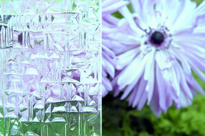 decorative ornamental glass abstracto